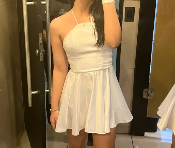 Vestido Curto Cetim Branco Rodado - Alta Costura (Veste P/M)