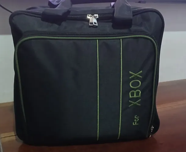 X BOX SERIES X VERSÃO DIABLO 4 NA MEMÓRIA + BOLSA PARA GUARDÁ-LO