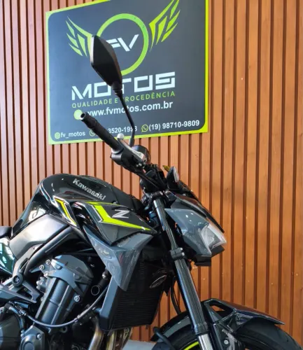 KAWASAKI Z900 ABS PRETA 2025 - IMPECÁVEL 