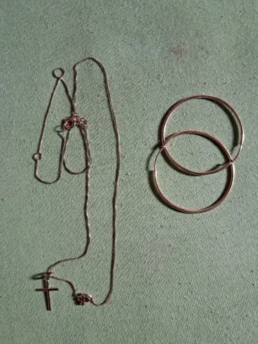 Cordão feminino e argola