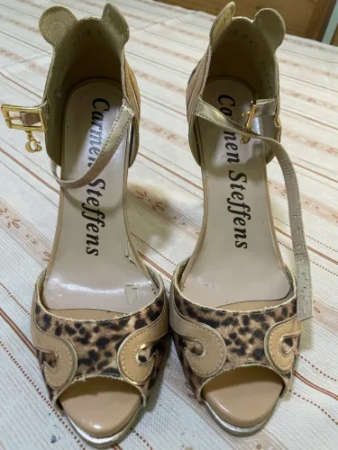 Sandália nº 37 Carmen Steffens