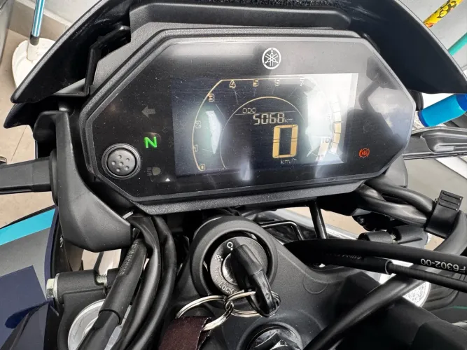 Yamaha FZ 25 connected azul 