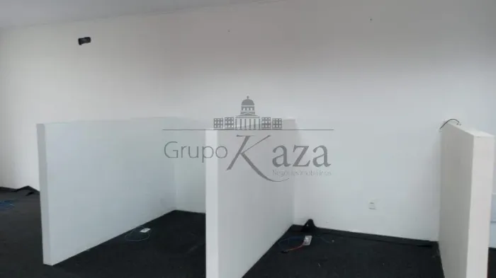 Comercial Sala Condomínio em São José dos Campos