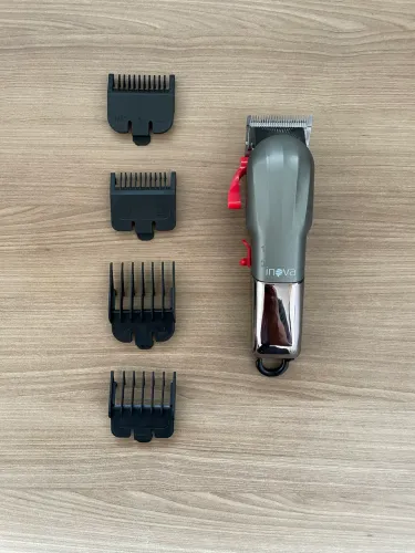 Máquina de cortar cabelo profissional