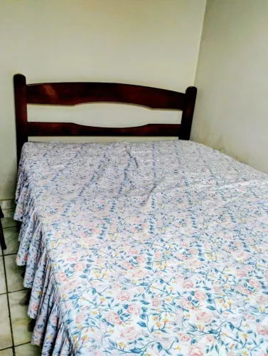 Vendo cama de casal