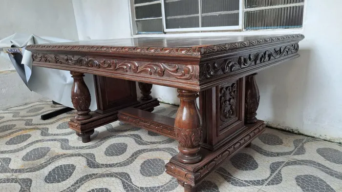 Mesa Antiga Torneada