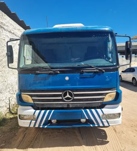 Caminhão 2425