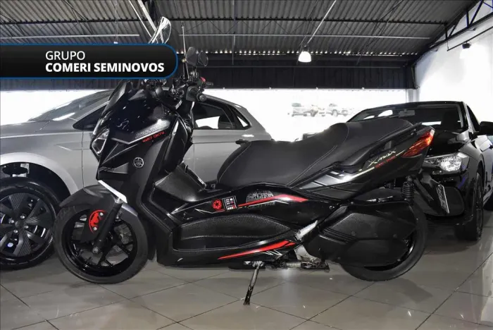 YAMAHA XMAX ABS