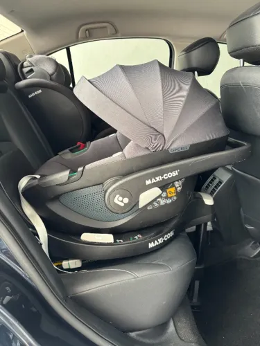 Bebê Conforto Maxi-Cosi Pebble 360 + Base Giratória Isofix 360