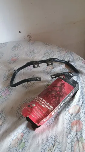 Retrovisor e suporte da rabeta da Titan Mix 2011