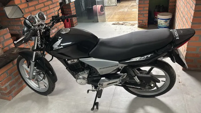 Vendo  ou troco  titan 150 Sporte 
