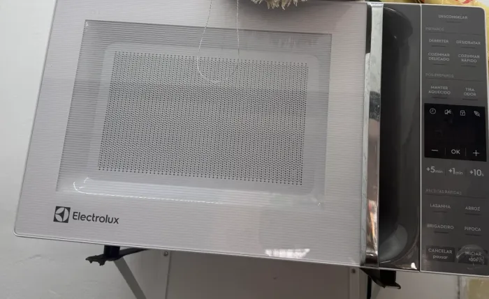 Microondas eletrolux NOVÍSSIMO