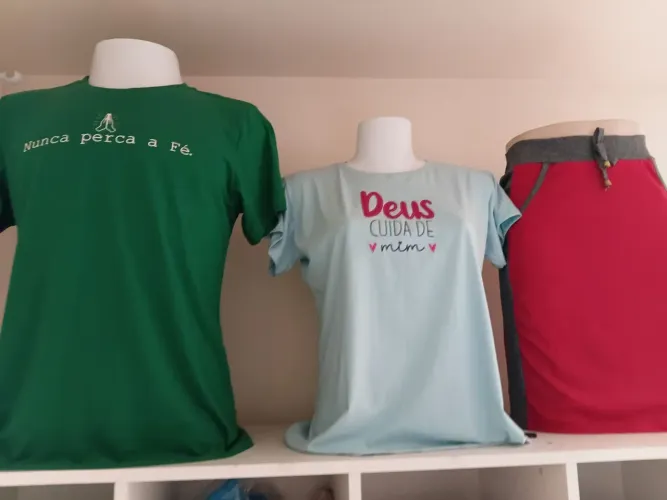 Vendo 2 manequim meio corpo 1 masculino 1 feminino e 1 quadril
