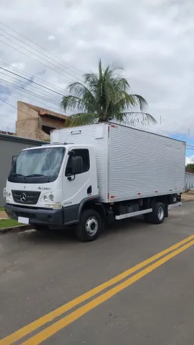 CAMINHÃO
