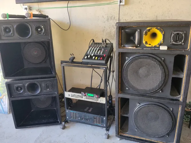 ? VENDO SISTEMA DE SOM COMPLETO