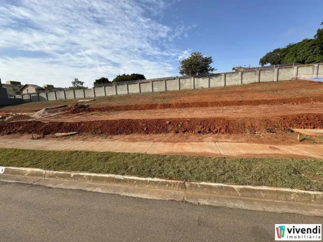 LOTE DE 300M² À VENDA NO CONDOMÍNIO CAMPOS DE MEDEIROS!