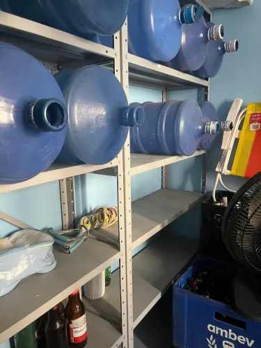 Prateleira pra comércio pra empresa de ferro 