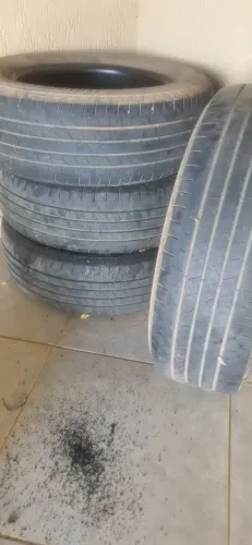 PNEU 215 65 R16 muito bom
