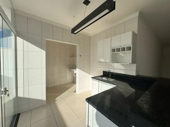 Casa Térrea p/ locação, 3dorms., sendo 1 suíte, c/armários no Horto Florestal - Sorocaba -