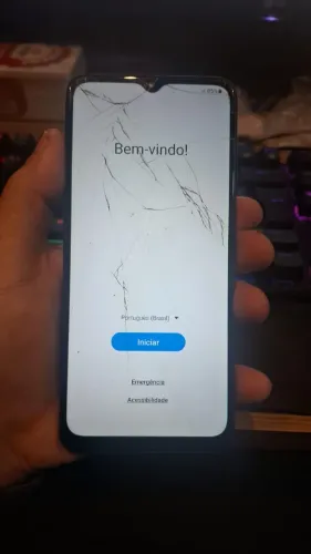 Galaxy M14 com tela trincada em ótimo estado