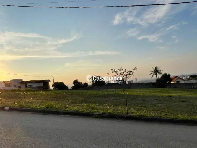 Terreno plano esquina para vender - Condomínio Tereza Maria, Sorocaba/SP.
