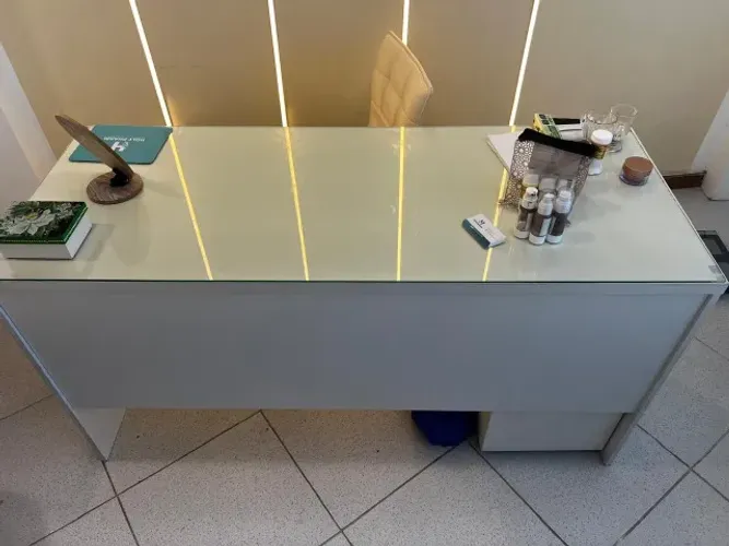 Mesa Escritório Branca em Madeira Maciça