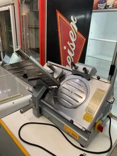 Cortador de frios seminovo