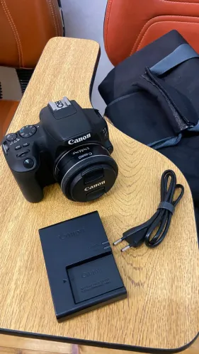Canon Eos Rebel Sl2 Dslr + Lente Canon Ef-s 24mm F/2.8 Stm. (Usado)