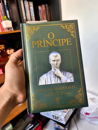 Livro edição de luxo O príncipe (novo e lacrado)