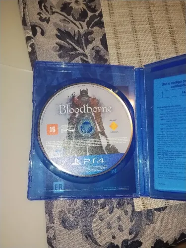 Bloodborne PS4 - Mídia Física (Original / Em perfeito estado)