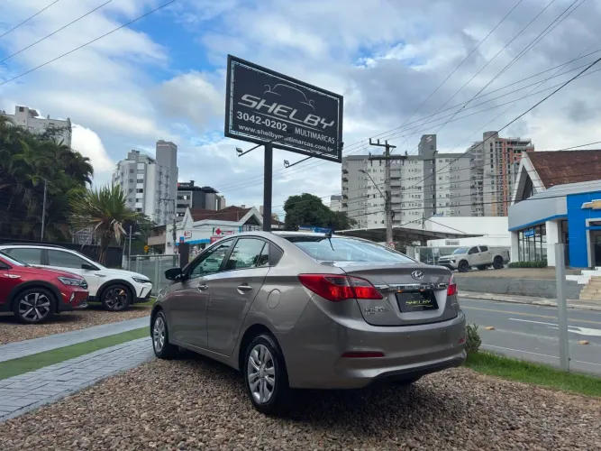 Hyundai HB20S Comfort Style 1.0 TB Flex 12V Mec. 2017
