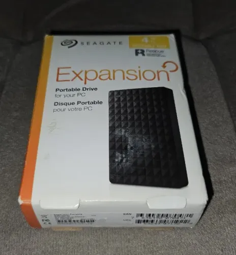 HDD Seagate Expansion com 4TB.