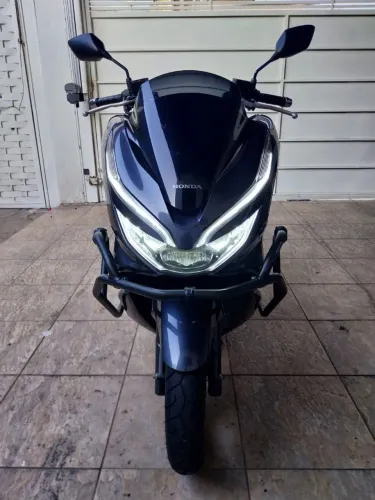Vendo pcx 2020/ABS 17 mil km $16.500.00 super conservada linda linda não deve nada só anda