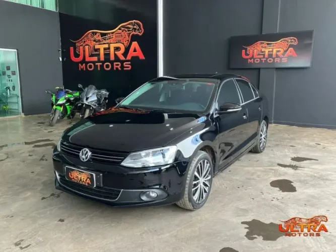 Volkswagen Jetta Highline 2.0 TSI 16V 4P Tiptronic 2013