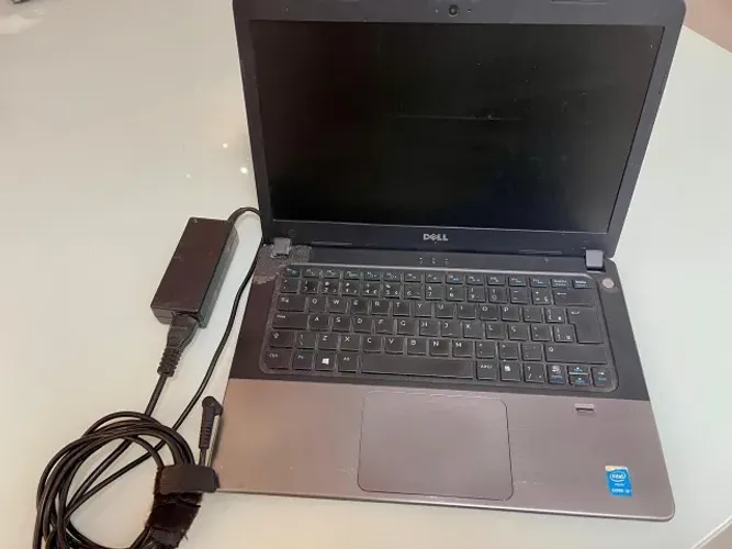 Notebook Dell Vostro 14-5480 - Intel Core i3, 4GB RAM, SSD -120GB - BH