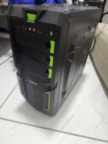Gabinete gamer entrada