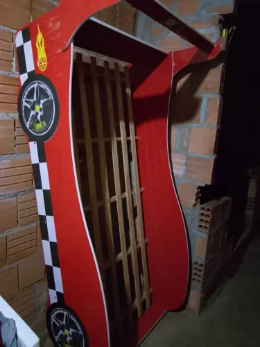 Cama de carros solteiro sem colchão 