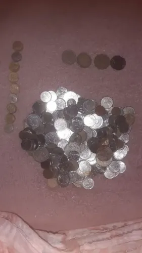 Garanta um lote histórico de moedas de Reis e muito mais!