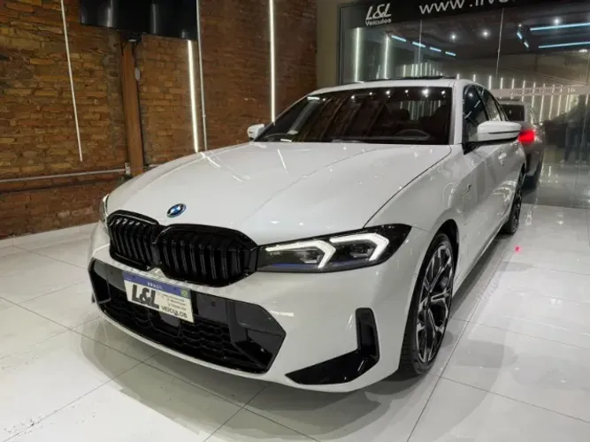 BMW 330E M Sport 2.0 Turbo Híbrido AU 2026
