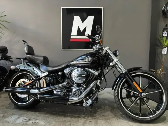 HARLEY-DAVIDSON SOFTAIL BREAKOUT FXSB 2016 - Segundo dono - Revisada - Com acessórios