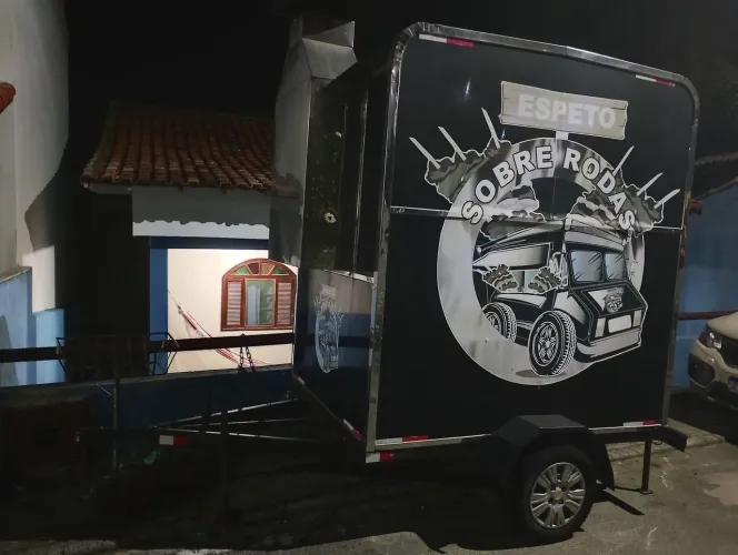 FOOD TRUCK 2022/PLACA MERCOSUL/*PARCELO 12x/PNEUS MUITO NOVOS/ QUEM VER GOSTARÁ MUITO!!!