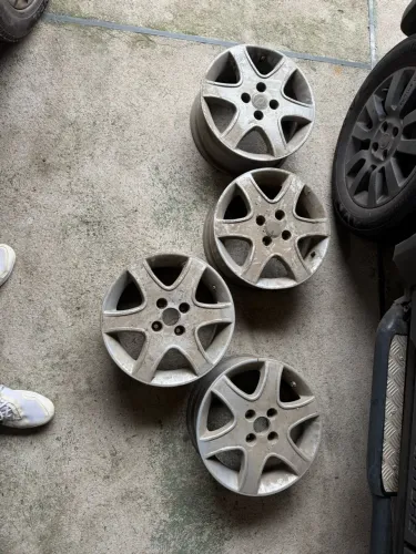 Rodas aro 15 GM Astra