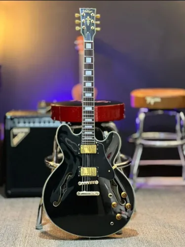 Guitarra Vintage vsa500 semi acústica 