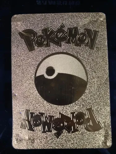 Carta Pikachu Dourada
