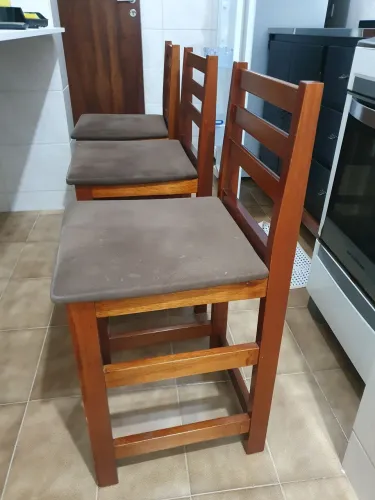 3 Banquetas Madeira Maciça