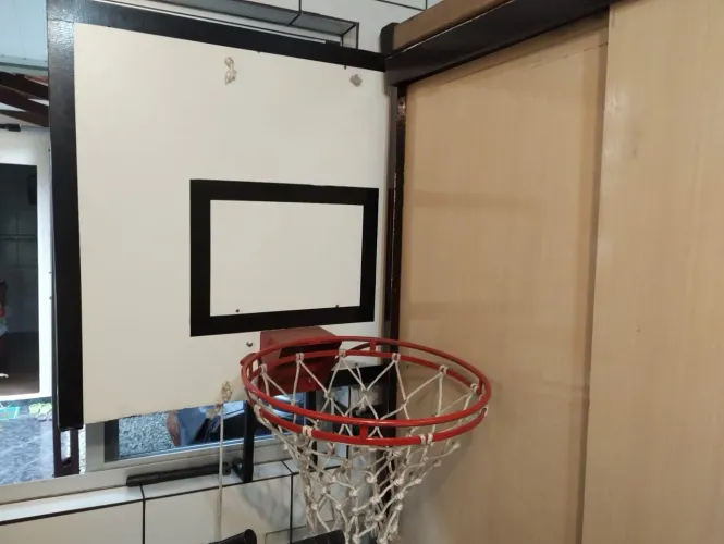 Venda de tabela com cesta de basquete 