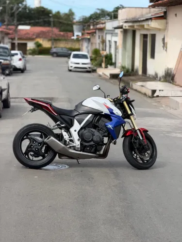 VENDO CB1000R