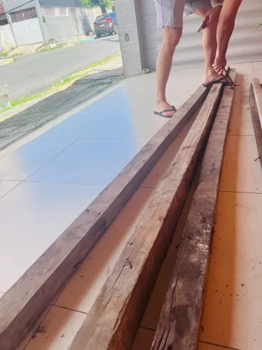 Linha de madeira para telhado