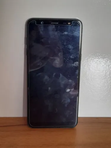 Samsung Galaxy J8 - Usado
