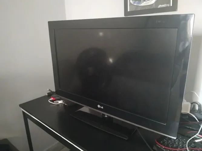 Vendo TV LG 32 Pol (Mais Informações Abaixo)